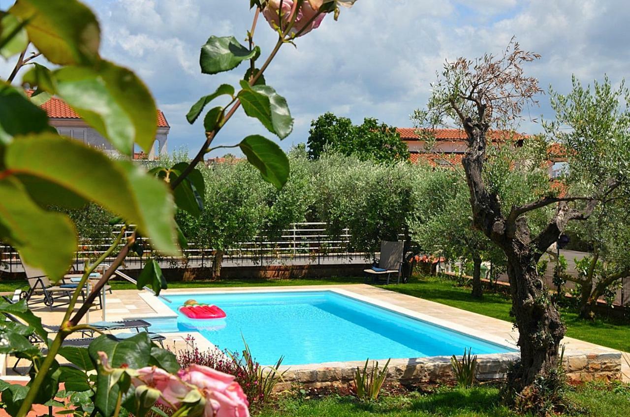 Holiday Home Sverko Novigrad Istria エクステリア 写真