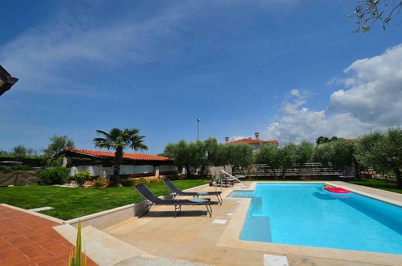 Holiday Home Sverko Novigrad Istria エクステリア 写真